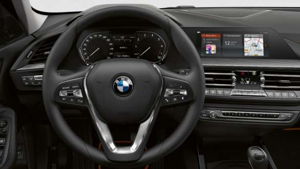 Volanul sport îmbrăcat în piele al BMW Seria 1 Habitaclul modelului BMW Seria 1 Sport Line cu volanul sport îmbrăcat în piele