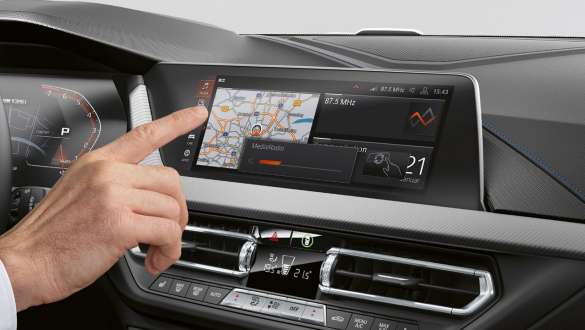 BMW Seria 1, funcţia de control prin gesturi BMW BMW Seria 1 cu funcţia de control prin gesturi BMW