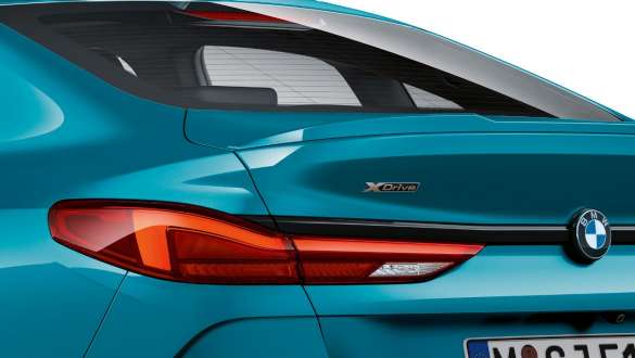 Stopurile cu tehnologie LED ale BMW Seria 2 Gran Coupé Stopurile cu tehnologie LED ale BMW Seria 2 Gran Coupé, în Albastru Snapper Rocks metalizat, F44