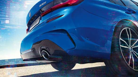 BMW Seria 3 Sedan (G20), diferenţial M Sport. Imagine din partea laterală spate a BMW Seria 3 Sedan (G20), de jos.