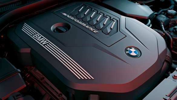 Imagine cu motorul BMW TwinPower Turbo pe benzină cu 4 cilindri al BMW Seria 4 Coupé, G22, 2020 Imagine cu motorul BMW TwinPower Turbo pe benzină cu 4 cilindri al BMW Seria 4 Coupé, G22, 2020