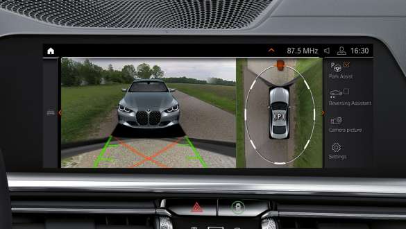 Asistentul „Plus” la parcare al BMW Seria 4 Coupé, G22, 2020 Asistentul „Plus” la parcare al BMW Seria 4 Coupé, G22, 2020