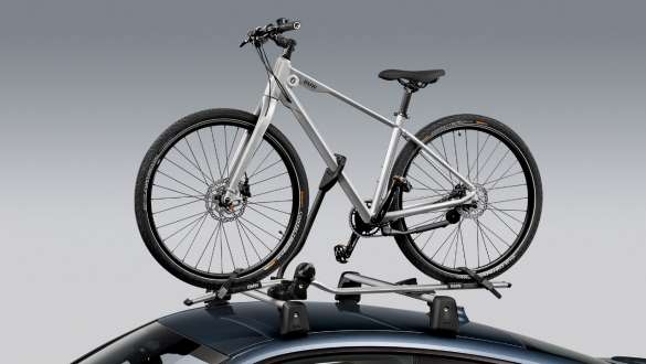 Suportul BMW de portbagaj pentru plafon pentru biciclete pentru BMW Seria 4 Coupé G22 2020 Imagine în prim plan cu suportul BMW de portbagaj pentru plafon pentru biciclete pentru BMW Seria 4 Coupé G22 2020