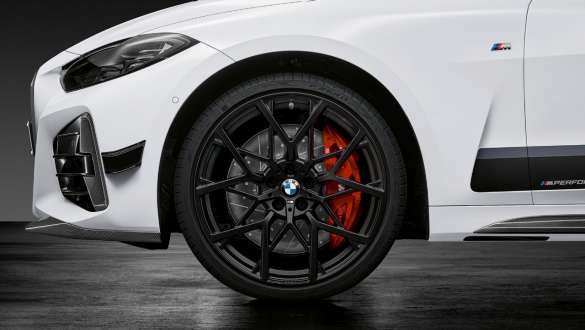 Jantele M Performance forjate Y-spoke de 20”, tip 795 M, Jet Black mat, set complet pentru vară ale BMW Seria 4 Coupé G22 2020 Imagine în prim plan cu jantele M Performance forjate Y-spoke de 20”, tip 795 M, Jet Black mat, set complet pentru vară ale BMW Seria 4 Coupé G22 2020