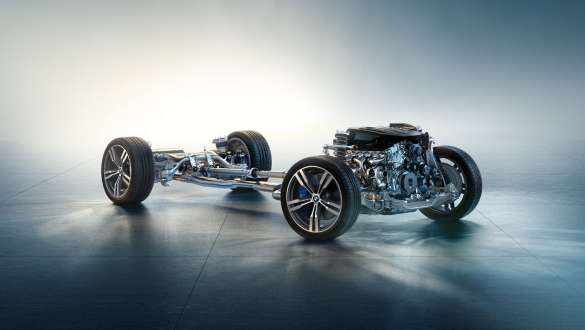 „Executive Drive” al BMW Seria 6 Gran Turismo, G32, 2020 Imagine cu trei sferturi din partea frontală a BMW Seria 6 Gran Turismo, G32, 2020, cu „Executive Drive”