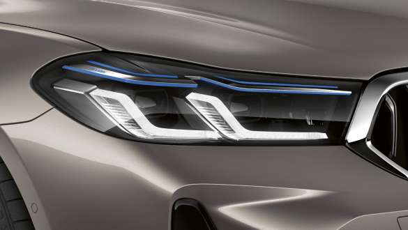 Farurile BMW Laserlight ale BMW Seria 6 Gran Turismo, G32, 2020 Imagine în prim plan cu farurile BMW Laserlight ale BMW 640i xDrive Gran Turismo, G32, 2020, în Gri Bernina