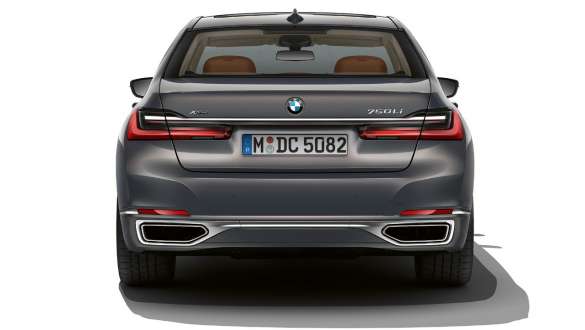 Spoilerul spate al BMW Seria 7 Sedan Imagine în prim-plan cu spoilerul spate al BMW Seria 7 Sedan
