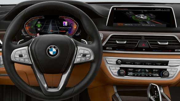 Driving Assistant Professional al BMW Seria 7 Sedan Afişajul şi panoul de instrumente cu Driving Assistant Professional al BMW Seria 7 Sedan