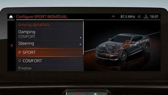 Direcţie activă integrală, BMW Seria 8 Coupé, Control Display