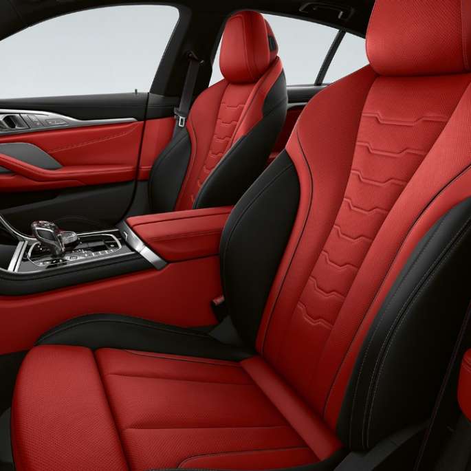 Echipamentele pentru interior din pachetul M Sport Imagine cu echipamenele pentru interior din pachetul M Sport al BMW Seria 8 Gran Coupé