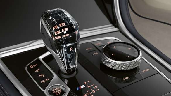 Aplicaţii din sticlă „Crafted Clarity” Imagine cu aplicaţiile din sticlă „Crafted Clarity” ale BMW Seria 8 Gran Coupé