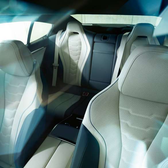 Echipamentele interioare ale BMW Seria 8 Gran Coupé Imagine cu designul echipamentelor interioare ale BMW Seria 8 Gran Coupé
