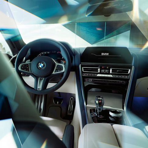 Designul interior al habitaclului Imagine cu designul interior al habitaclului BMW Seria 8 Gran Coupé