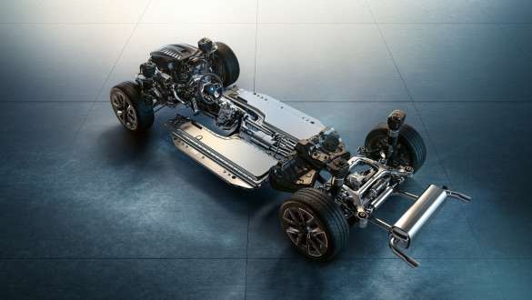 Concept propulsie puternică BMW M760e xDrive Sedan Şasiu BMW M760e xDrive Sedan