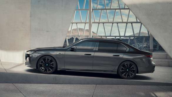 BMW M760e xDrive Sedan BMW M760e xDrive Sedan
