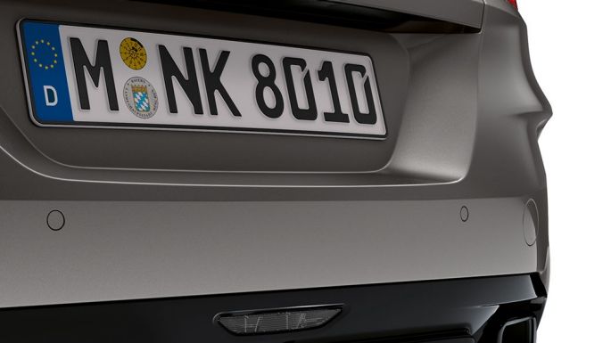 Ţevile de eşapament ale BMW Z4 M40i Imagine în prim plan cu ţevile de eşapament ale BMW Z4 M40i Roadster, G29, 2019, în Gri Frozen metalizat de la BMW Individual