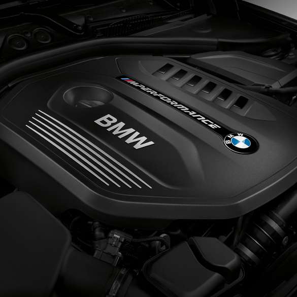 Motorul M TwinPower Turbo pe benzină cu 6 cilindri al BMW M240i Coupé Imagine cu motorul M TwinPower Turbo pe benzină cu 6 cilindri al BMW M240i Coupé, F22, 2017, în Portocaliu Sunset metalizat