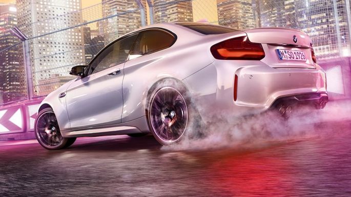 Designul BMW M2 Competition, F87 Imagine cu trei sferturi din partea spate a BMW M2 Competition, F87, 2018, în Argintiu Hockenheim metalizat