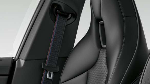 Centurile de siguranţă M ale BMW M235i xDrive Gran Coupé Imagine cu centurile de siguranţă M ale BMW M235i xDrive Gran Coupé, F44