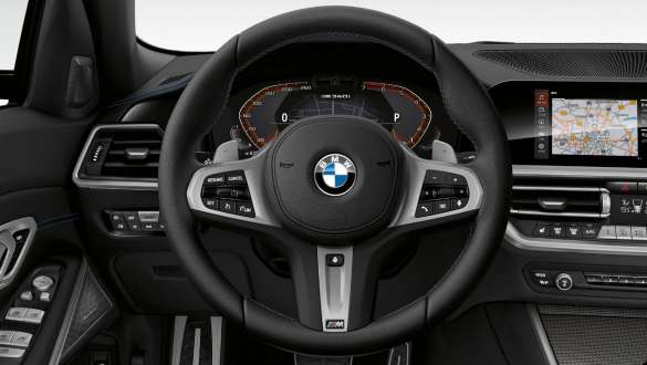 Direcţia sport variabilă şi habitaclul pentru BMW M340i xDrive Sedan G20 2020 Habitaclul din interior şi direcţia sport variabilă a BMW M340i xDrive Sedan G20 2020 în Negru Sapphire metalizat