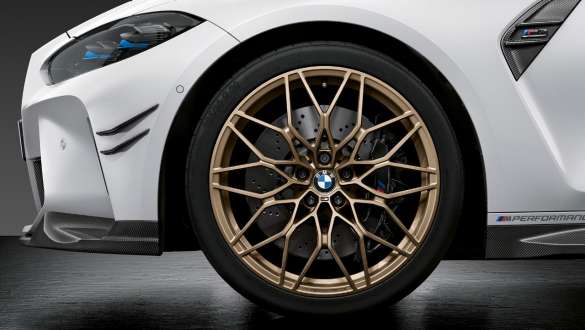 Jante M Performance forjate de 20”/21”, tip 1000 M ale BMW M3 Sedan G80 2020, Bronz Frozen Gold Imagine în prim plan cu jantele M Performance forjate de 20”/21”, tip 1000 M ale BMW M3 Sedan G80 2020, Bronz Frozen Gold