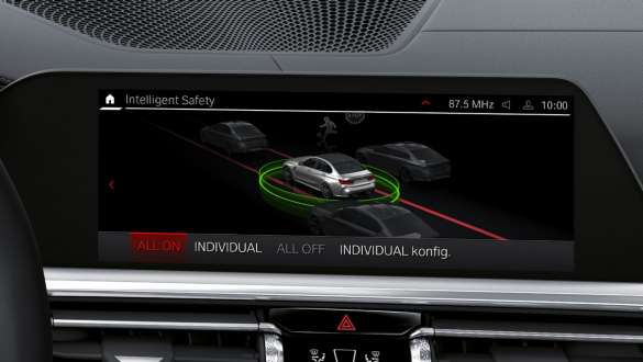 Driving Assistant Professional pentru modelele BMW M Seria 3 Sedan G80 G20 Imagine din interiorul BMW M Seria 3 Sedan G80 20, cu Driving Assistant Professional pe Control Display