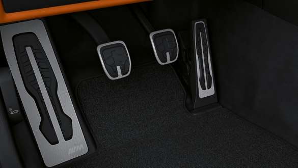 Sistemul de frânare integrat specific M al BMW M3 Sedan G80 2020 Pedalele din habitaclu ale sistemului de frânare integrat specific M al BMW M3 Sedan G80 2020