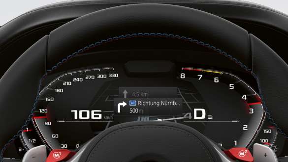Combinaţia de instrumente specifice M ale BMW M5 Competition Imagine din habitaclu cu panoul de instrumente specific M al BMW M5 Competition