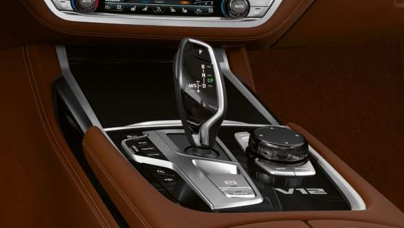 Transmisie Steptronic Sport cu 8 trepte BMW M760Li xDrive Sedan, transmisie Steptronic Sport cu 8 trepte