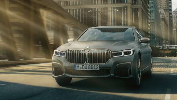 „Executive Drive Pro” BMW M760Li xDrive Sedan, excelenţa BMW M760Li, „Executive Drive Pro”