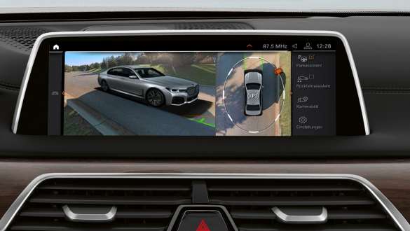 Asistent „Plus” la parcare BMW M760Li xDrive Sedan, Asistent „Plus” la parcare