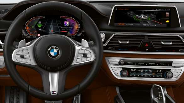 Driving Assistant Professional BMW M760Li xDrive Sedan, Driving Assistant Professional