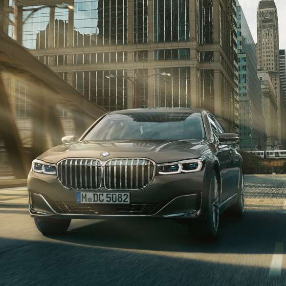 Dinamica de condus Dinamica de condus a BMW M760Li xDrive Sedan