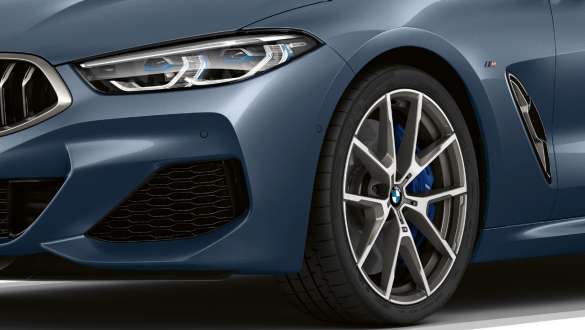 Diferenţial M Sport. Imagine cu BMW M850i xDrive Coupé cu diferenţial M Sport.