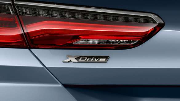 BMW xDrive. Imagine cu BMW M850i xDrive Coupé cu sistem inteligent de tracţiune integrală BMW xDrive.