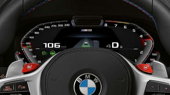 Panou de instrumente specific M. Imagine cu panoul de instrumente specific M al BMW M8 Competition Coupé.