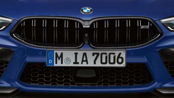 Grila specifică M. Imagine cu BMW M8 Competition Coupé cu grila specifică M.