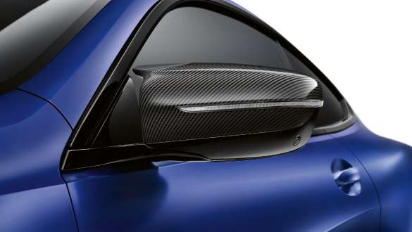 Capace oglinzi din carbon. Imagine cu BMW M8 Competition Coupé cu capace oglinzi din carbon.