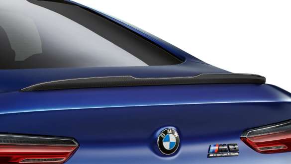 Spoiler M din carbon pentru partea spate. Imagine cu BMW M8 Competition Coupé cu spoiler M din carbon pentru partea spate.