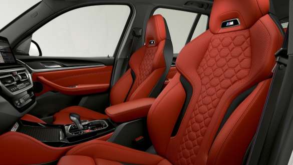 Scaunele M Sport ale unui BMW X3 M F97 LCI Facelift 2021 Imagine din interior cu scaunele M Sport ale unui BMW X3 M F97 LCI Facelift 2021