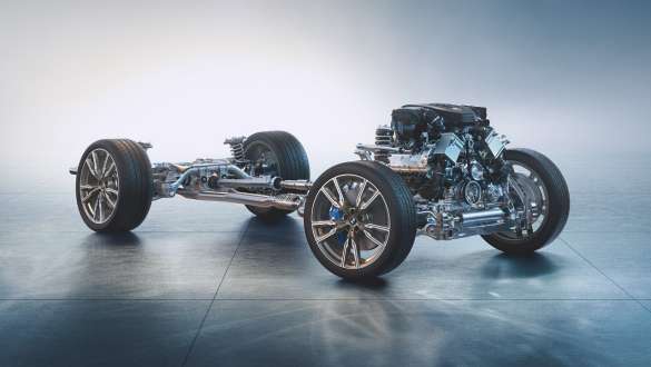 BMW X6 M50i şi M50d cu suspensie M adaptivă BMW X6 M50i şi M50d cu suspensie M adaptivă G06