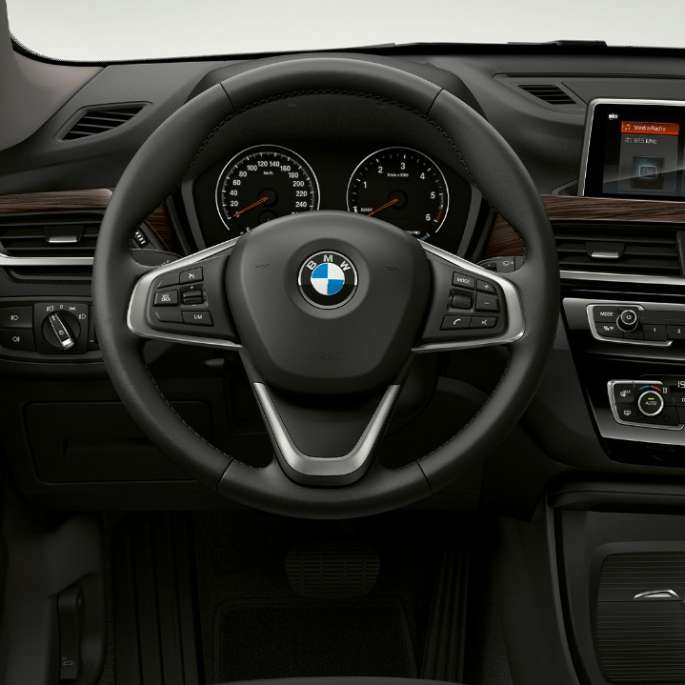 Interiorul BMW X1, Model Advantage Interiorul BMW X1, Model Advantage cu accent pe habitaclu
