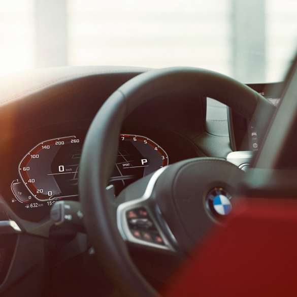 Habitaclul BMW X4 Imagine în prim-plan cu habitaclul BMW X4, G02, 2018