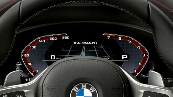 „BMW Live Cockpit Plus” al BMW X4 Imagine cu panoul de instrumente şi „BMW Live Cockpit Plus” ale BMW X4, G02, 2018