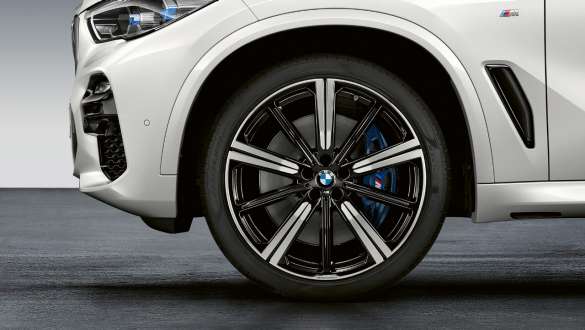 Jantele M Performance din aliaj uşor Star-spoke de 22”, tip 749 M ale modelului BMW X5 G05 2018 Imagine din exterior cu jantele M Performance din aliaj uşor Star-spoke de 22”, tip 749 M, Bicolor ale modelului BMW X5 G05 2018