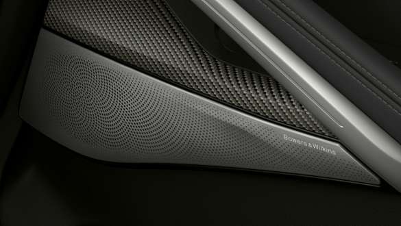 Difuzoarele BMW X6. Imagine în prim-plan cu difuzoarele din interiorul BMW X6.
