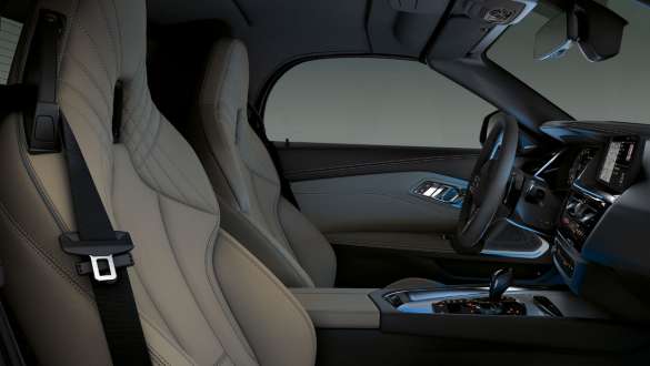 Habitaclul BMW Z4 Roadster Habitaclul BMW Z4 Roadster cu iluminare ambientală