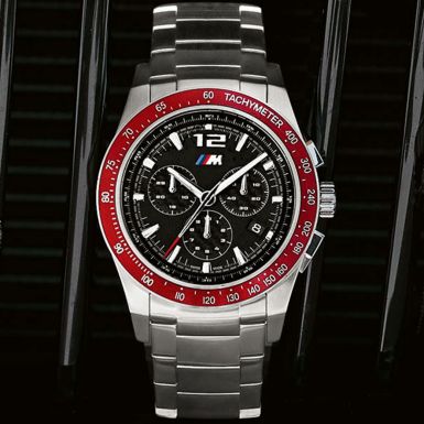 Ceas BMW M Chrono cu curea din metal. O imagine cu ceasul BMW M Chrono cu curea din metal.