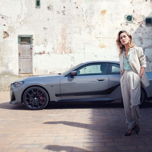 Imagine din partea laterală a BMW Seria 2 Coupé; G42 Imagine din partea laterală a BMW Seria 2 Coupé; G42, cu accesorii BMW M Performance