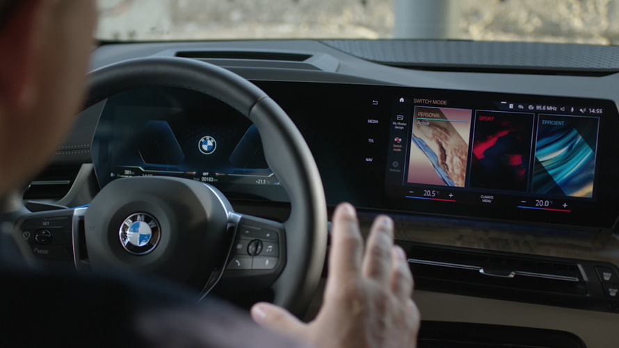 Video despre Remote Software Upgrade pentru BMW Seria 2 Active Tourer
